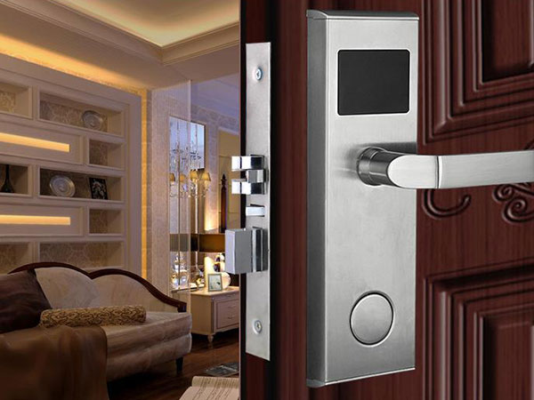 月湖24小时上门开锁公司