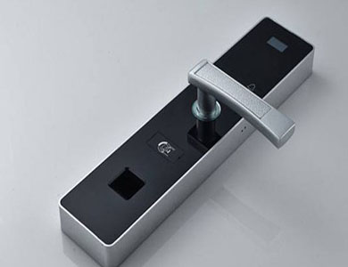 月湖24小时上门开锁公司